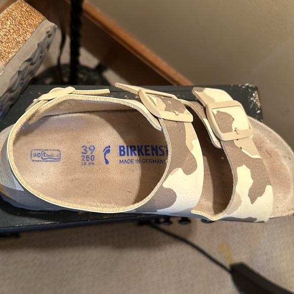 Sandals - Picture 6 of 6